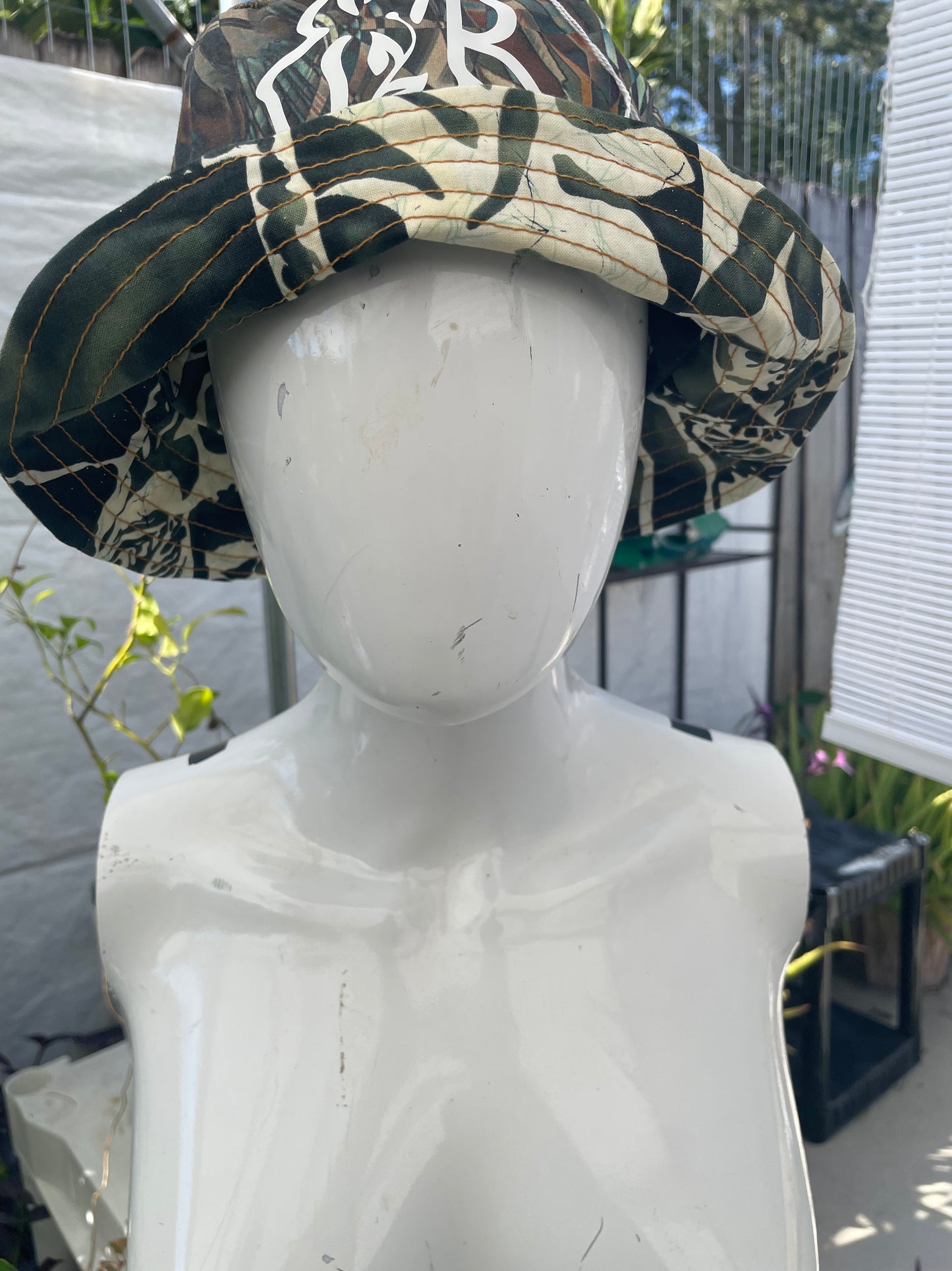 22.5โ large bucket hat
