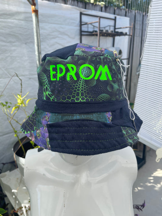 22.5’ large bucket hat