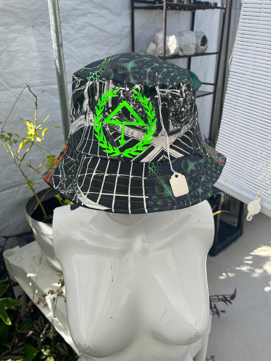 22.5’ large bucket hat