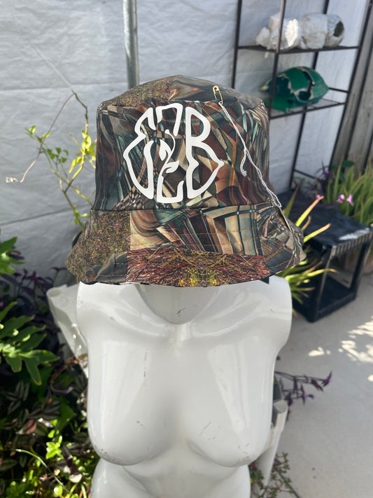 22.5’ large bucket hat