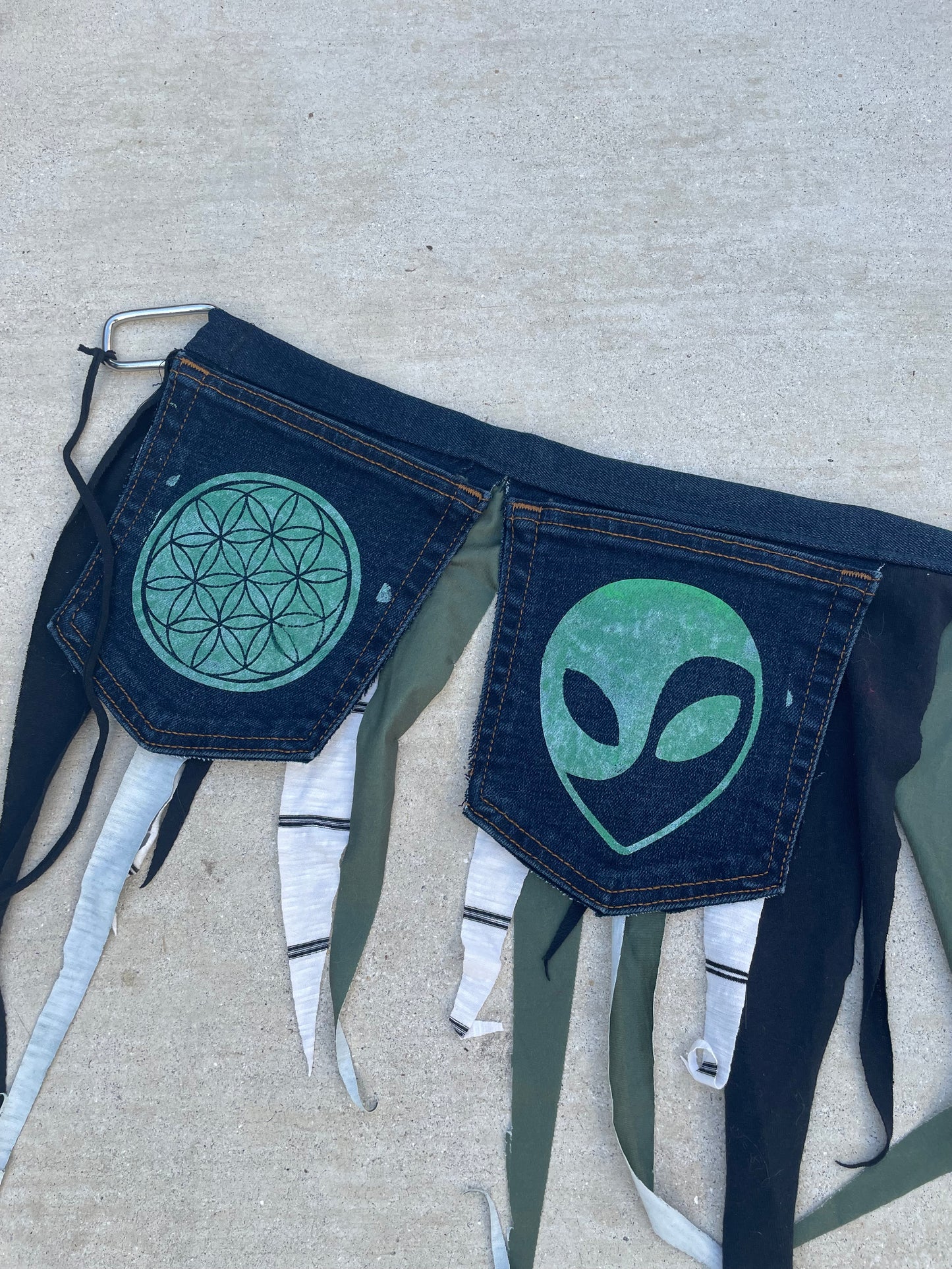 Phone home EZBKD skirt wrap